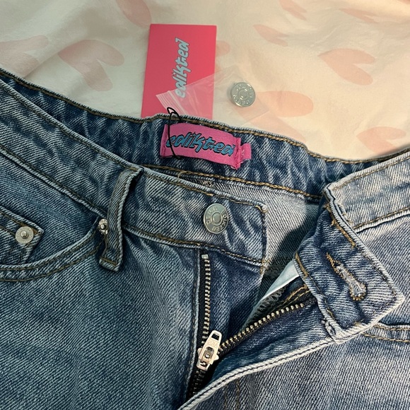 EDIKTED light blue low rise wide leg jeans - Picture 5 of 5